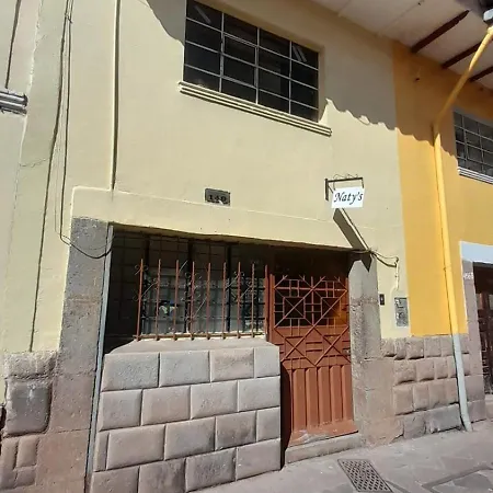 Naty'S Guest House